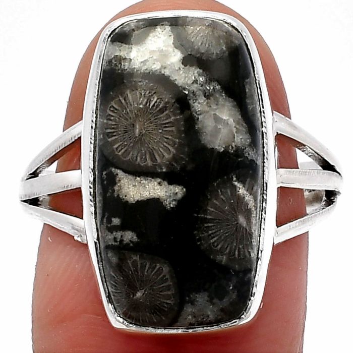 Black Flower Fossil Coral Ring size-9 SDR225466 R-1003, 11x19 mm