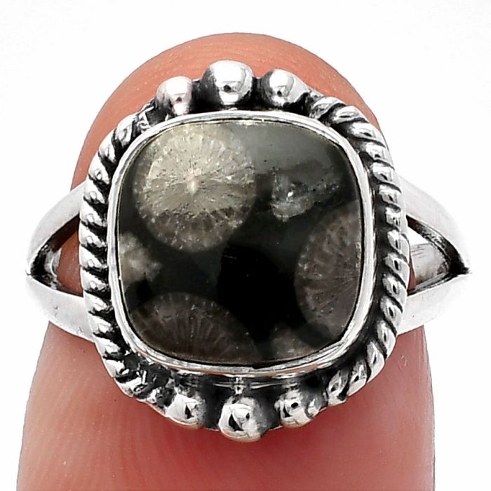 Black Flower Fossil Coral Ring size-6 SDR225683 R-1253, 10x10 mm