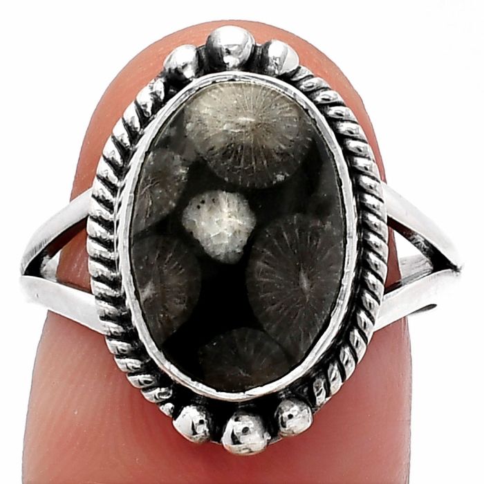 Black Flower Fossil Coral Ring size-8 SDR225701 R-1253, 10x14 mm