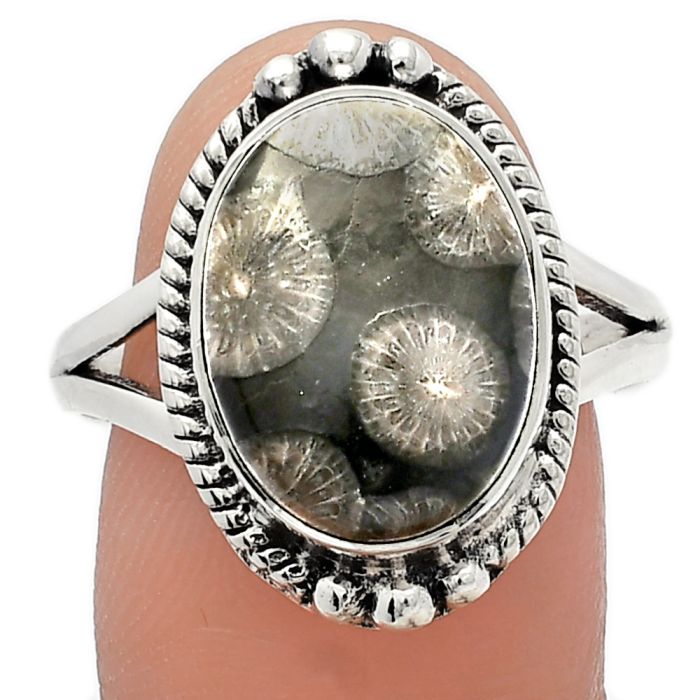 Black Flower Fossil Coral Ring size-9.5 SDR225769 R-1253, 11x15 mm