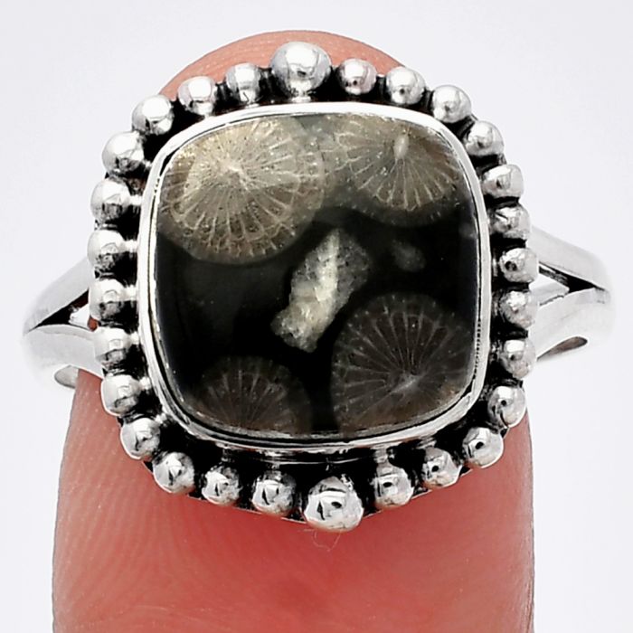 Black Flower Fossil Coral Ring size-9.5 SDR225948 R-1154, 11x11 mm