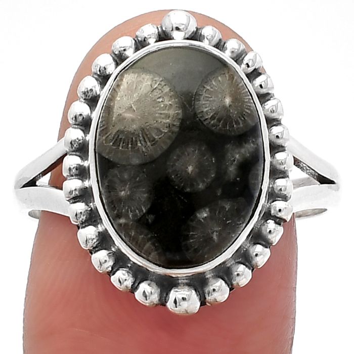 Black Flower Fossil Coral Ring size-9.5 SDR226068 R-1154, 10x14 mm