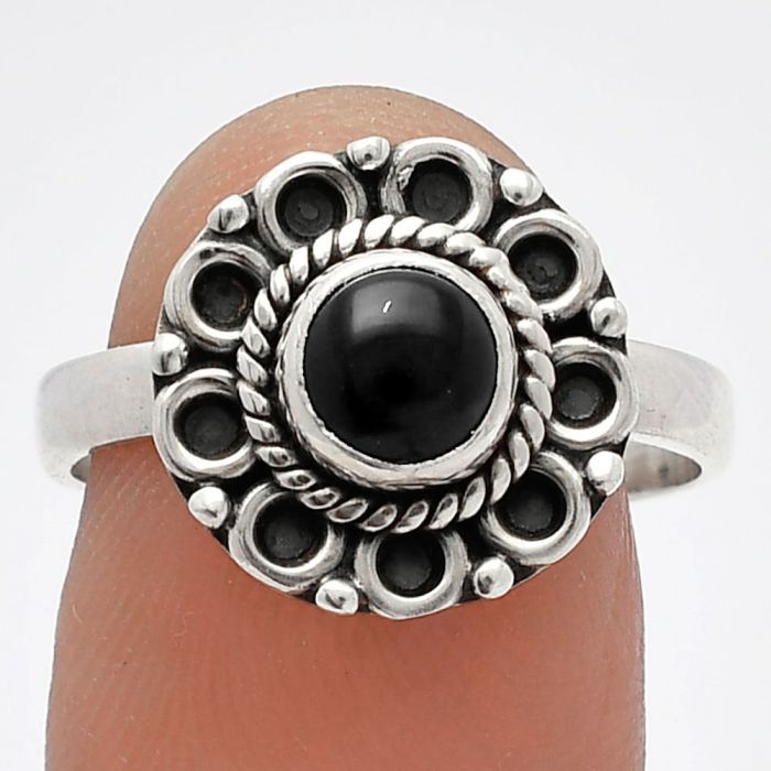 Black Onyx Ring size-7 SDR227315 R-1256, 6x6 mm