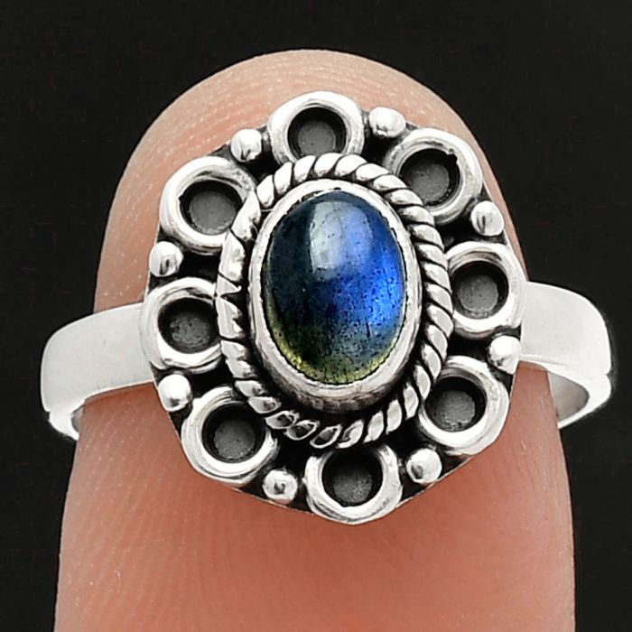 Blue Fire Labradorite Ring size-7.5 SDR227318 R-1256, 5x7 mm