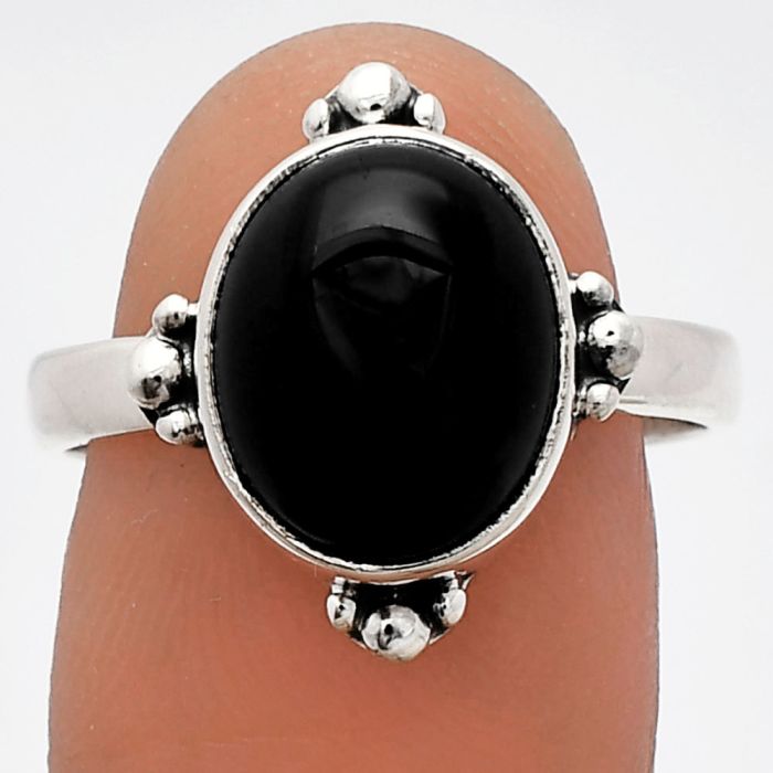 Black Onyx Ring size-8.5 SDR230066 R-1119, 10x12 mm