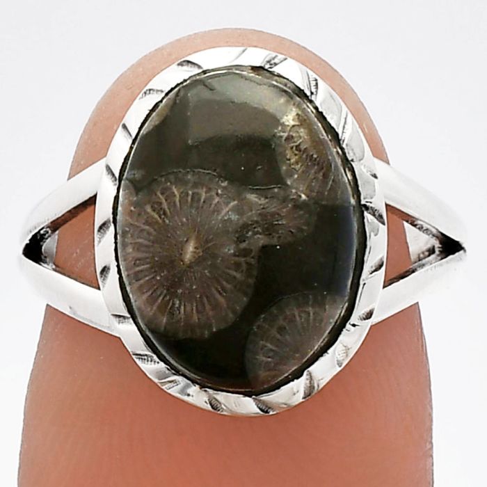 Black Flower Fossil Coral Ring size-6.5 SDR230878 R-1074, 10x14 mm