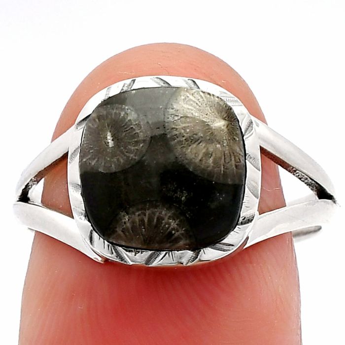 Black Flower Fossil Coral Ring size-8 SDR231007 R-1074, 10x10 mm