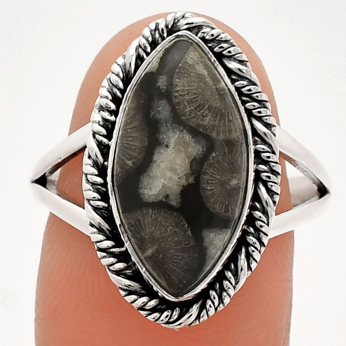 Black Flower Fossil Coral Ring size-9 SDR231506 R-1014, 9x17 mm