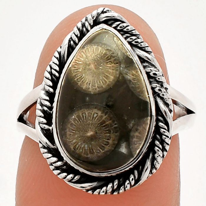 Black Flower Fossil Coral Ring size-7 SDR231512 R-1014, 10x15 mm