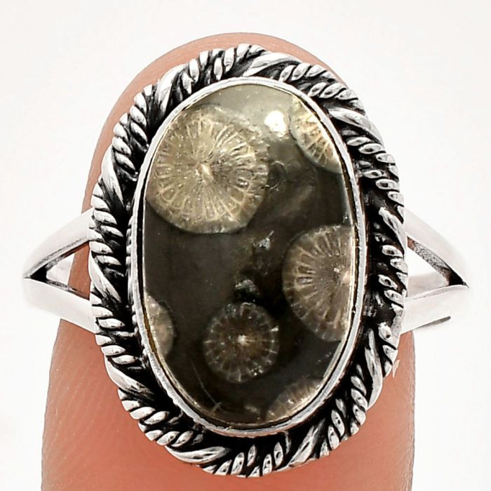 Black Flower Fossil Coral Ring size-9.5 SDR231547 R-1014, 10x16 mm