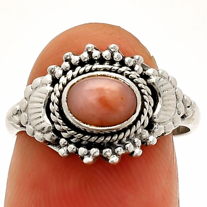 Guava Quartz Ring size-7 SDR232460 R-1291, 7x5 mm