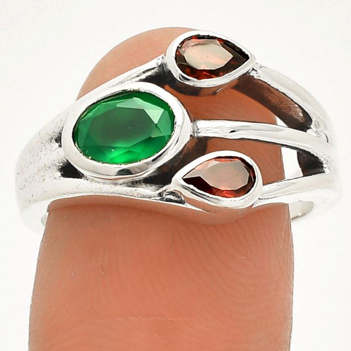 Green Onyx and Garnet Ring size-8 SDR233193 R-1024, 7x5 mm