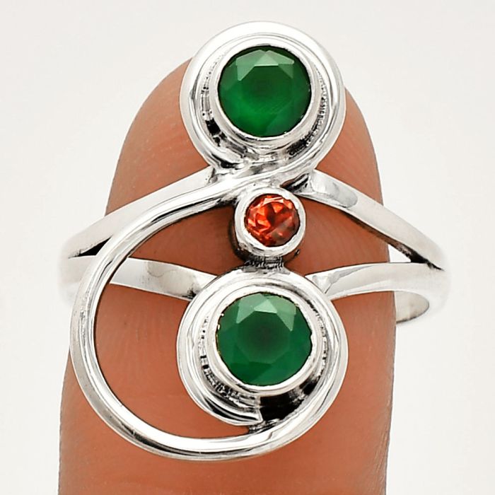 Green Onyx and Garnet Ring size-9.5 SDR233285 R-1231, 5x5 mm