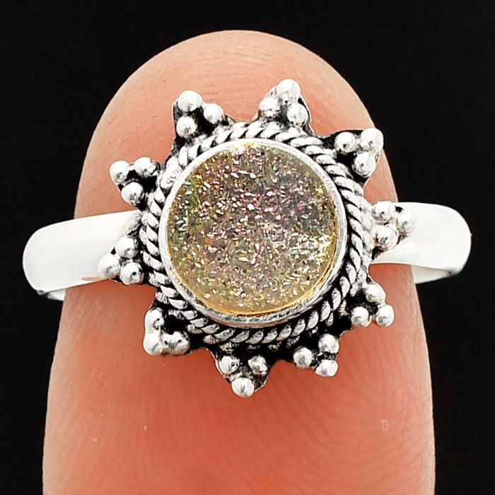 Snow White Druzy Ring size-8 SDR235412 R-1095, 7x7 mm