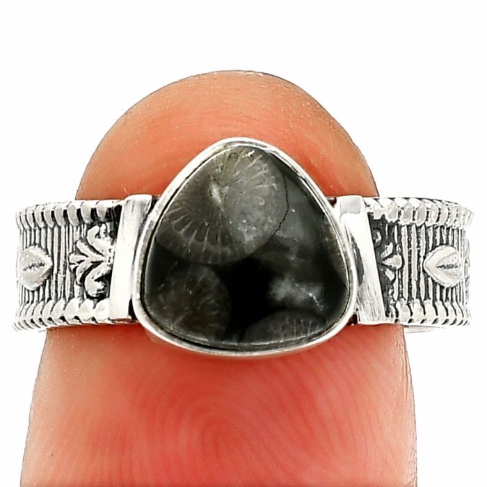 Black Flower Fossil Coral Ring size-8 SDR235513 R-1058, 9x9 mm