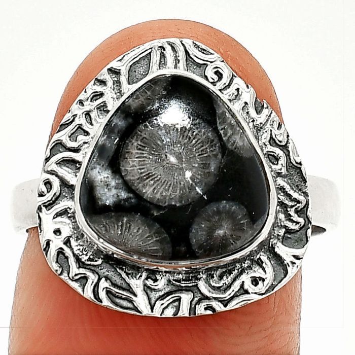 Black Flower Fossil Coral Ring size-8 SDR236553 R-1649, 11x11 mm