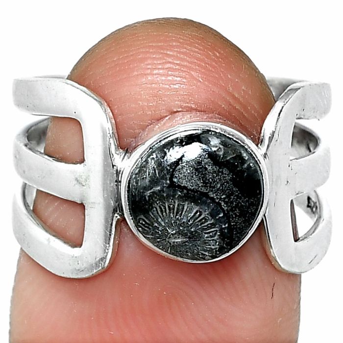 Black Flower Fossil Coral Ring size-7 SDR237492 R-1162, 8x8 mm