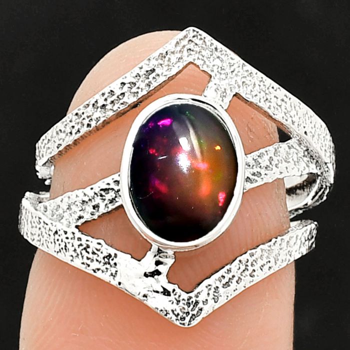 Black Ethiopian Opal Ring size-6 SDR238005 R-1471, 7x9 mm