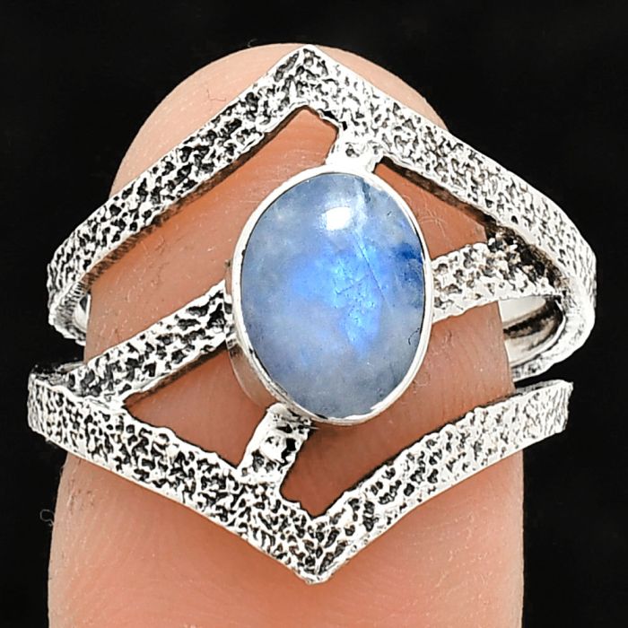 Rainbow Moonstone Ring size-7 SDR238010 R-1471, 6x8 mm