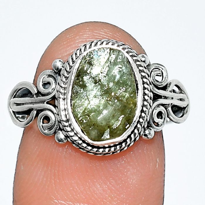 Green Kyanite Rough Ring size-9 SDR238610 R-1345, 8x10 mm