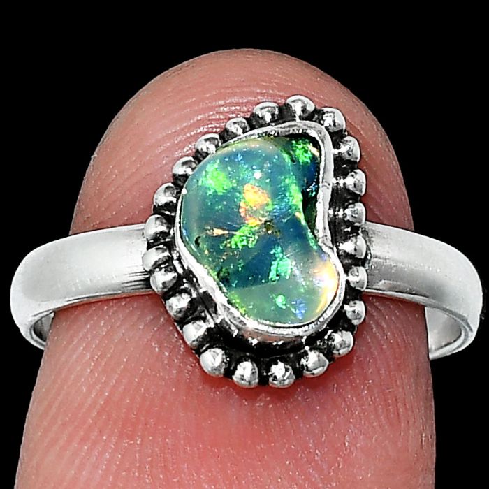 Ethiopian Opal Rough Ring size-8 SDR239616 R-1071, 6x8 mm