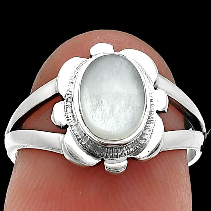 Srilankan Moonstone Ring size-6 SDR240153 R-1342, 6x8 mm