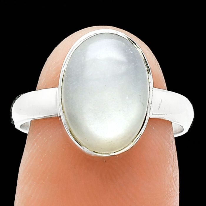 Srilankan Moonstone Ring size-7 SDR240858 R-1001, 9x13 mm