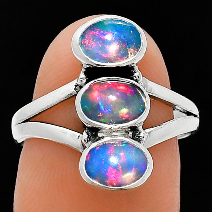 Ethiopian Opal Ring size-8 SDR240886 R-1263, 7x5 mm