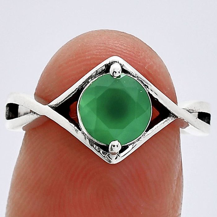 Green Onyx Ring size-8.5 SDR241331 R-1026, 7x7 mm