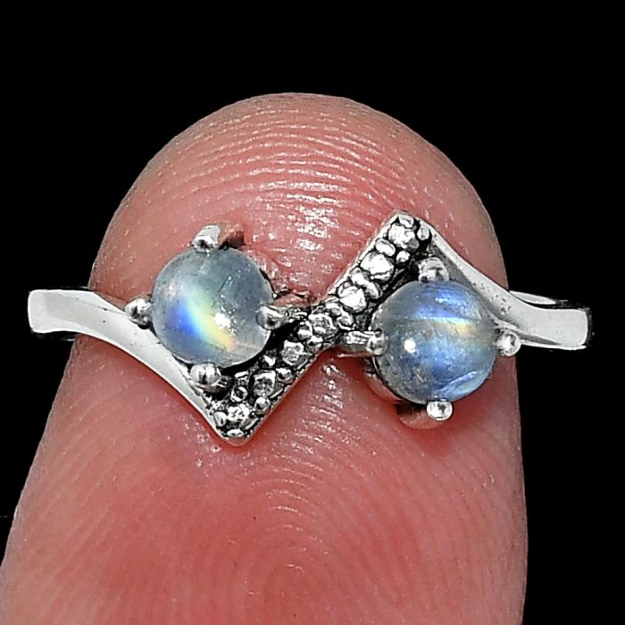 Rainbow Moonstone Ring size-6 SDR241946 R-1184, 4x4 mm