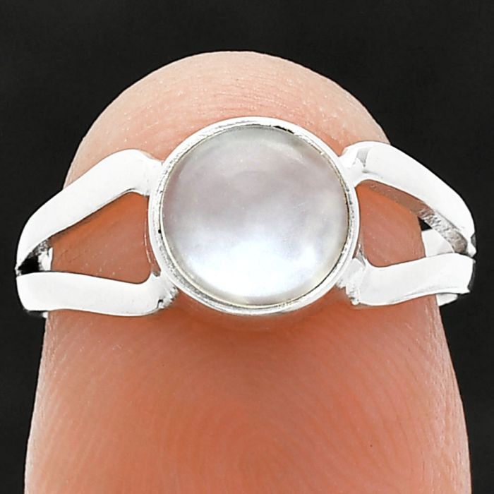 Srilankan Moonstone Ring size-5 SDR242108 R-1505, 7x7 mm