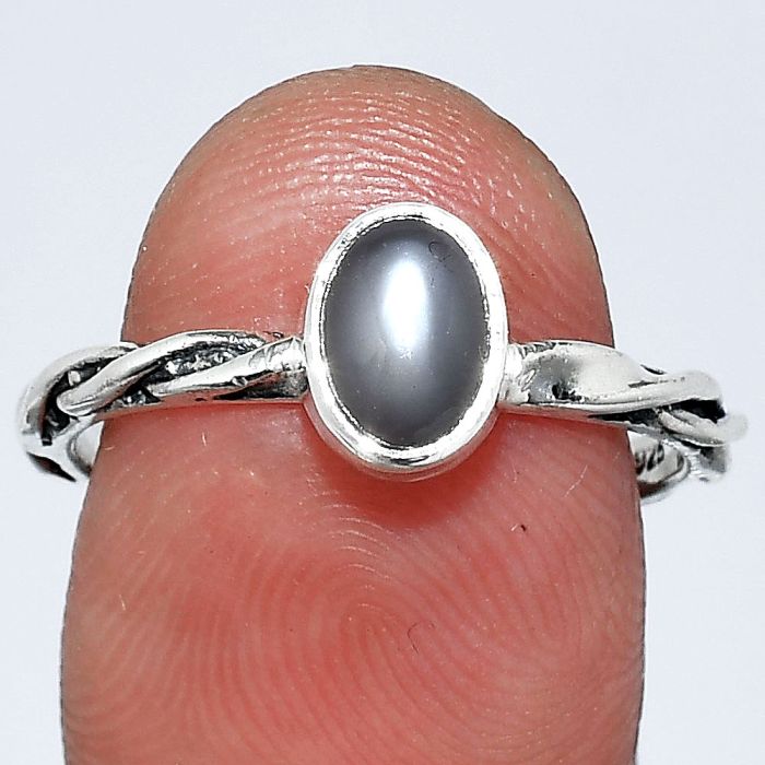 Gray Moonstone Ring size-8 SDR242206 R-1213, 5x7 mm