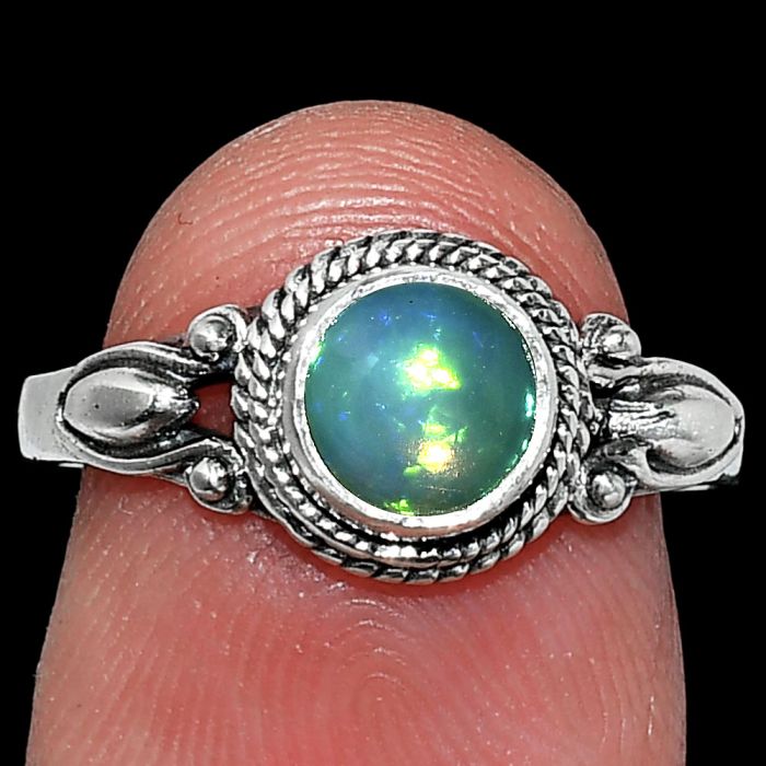 Ethiopian Opal Ring size-7.5 SDR242551 R-1345, 6x6 mm