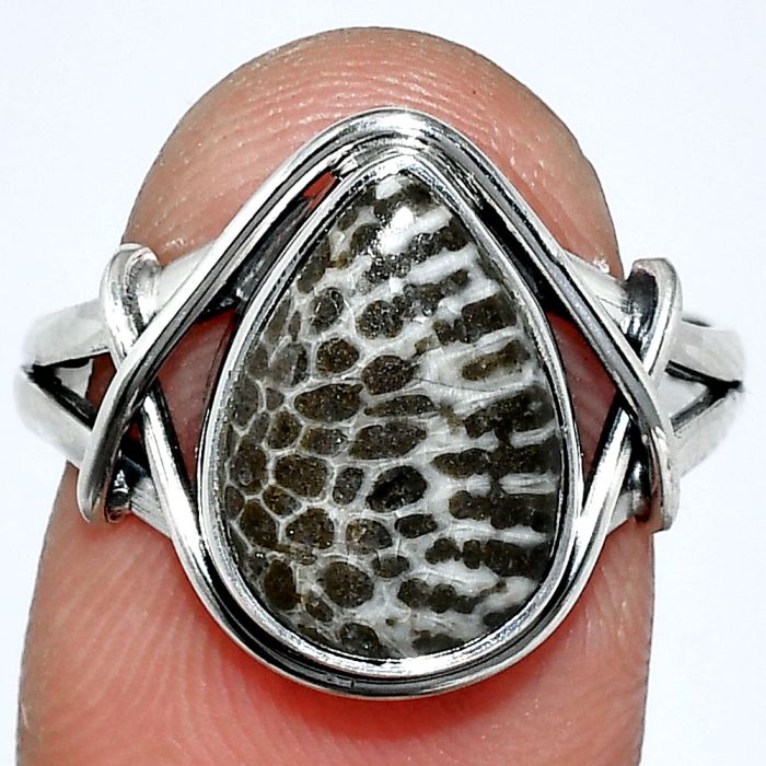 Stingray Coral Ring size-8 SDR242564 R-1054, 9x13 mm