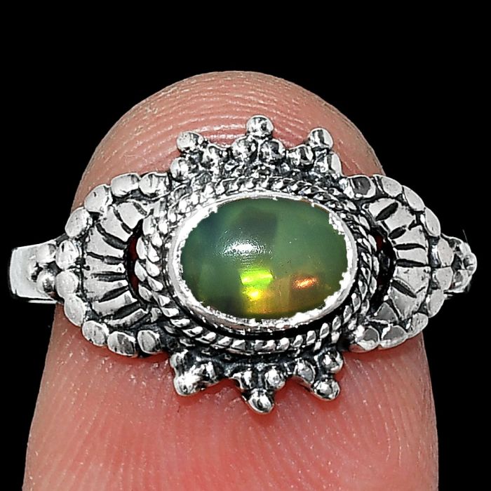 Ethiopian Opal Ring size-8 SDR242724 R-1726, 7x5 mm