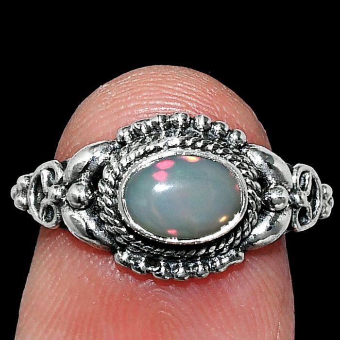 Ethiopian Opal Ring size-6 SDR242771 R-1286, 7x5 mm