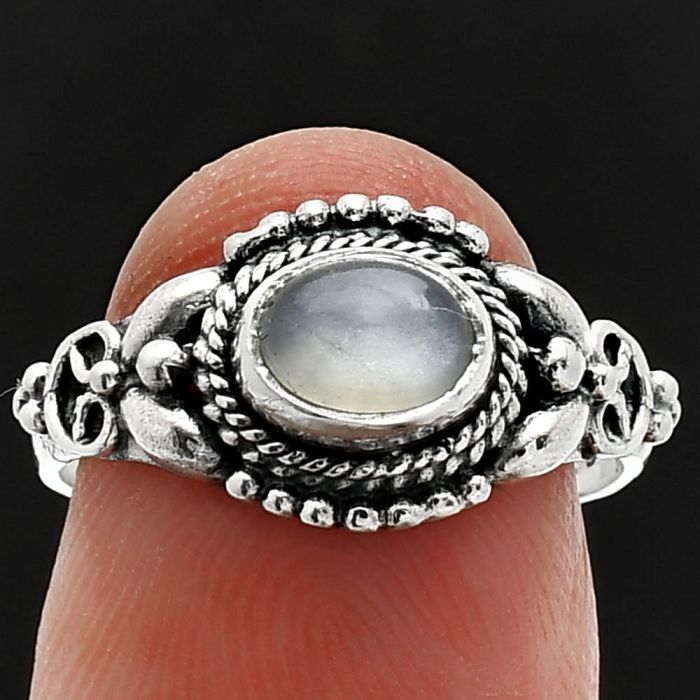 Gray Moonstone Ring size-7 SDR242808 R-1286, 7x5 mm