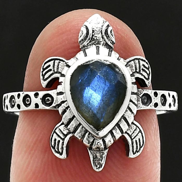 Tortoise - Blue Fire Labradorite Checker Ring size-8 SDR243278 R-1076, 6x8 mm