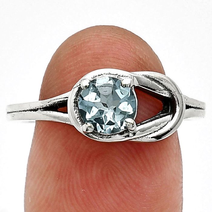 Sky Blue Topaz Ring size-8.5 SDR243378 R-1215, 6x6 mm