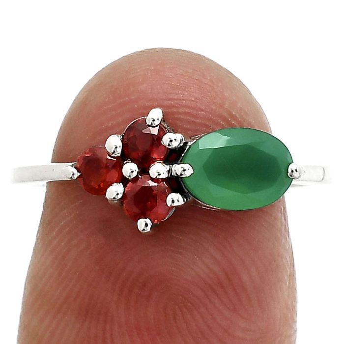 Green Onyx and Garnet Ring size-8 SDR243423 R-1250, 7x5 mm