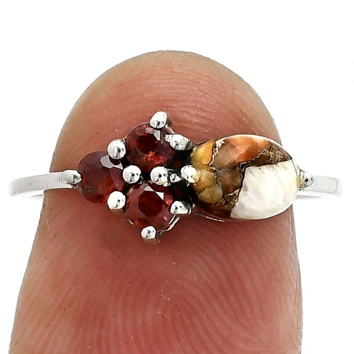 Spiny Oyster Turquoise and Garnet Ring size-7.5 SDR243445 R-1250, 7x5 mm