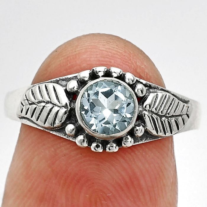 Sky Blue Topaz Ring size-7 SDR243509 R-1404, 5x5 mm