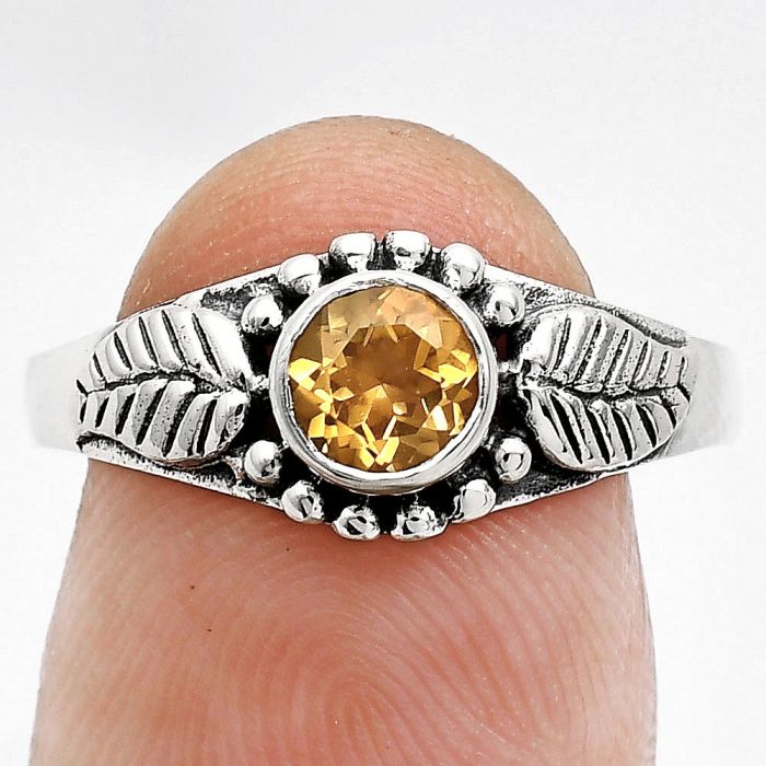 CItrine Ring size-8 SDR243539 R-1404, 5x5 mm