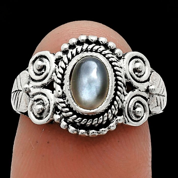 Srilankan Moonstone Ring size-7.5 SDR243609 R-1280, 7x5 mm