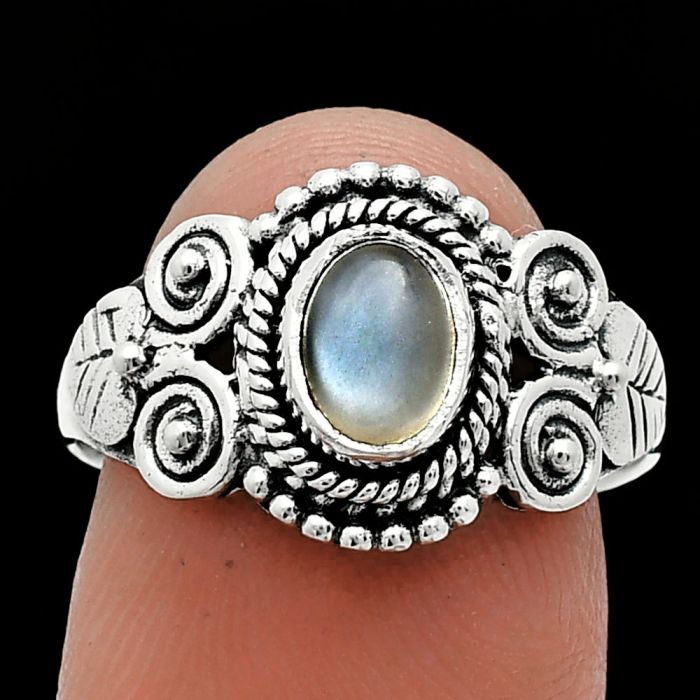 Gray Moonstone Ring size-8 SDR243610 R-1280, 7x5 mm