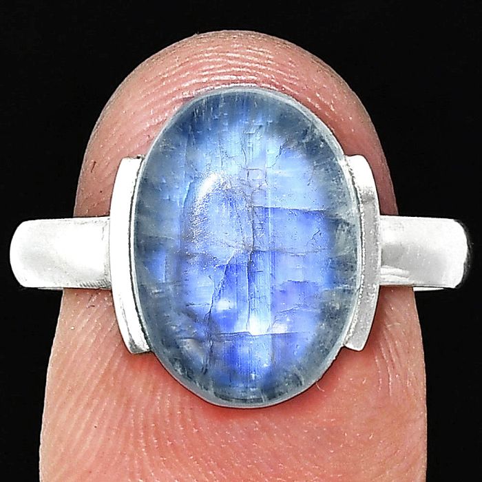 Rainbow Moonstone Ring size-9 SDR243911 R-1173, 10x14 mm