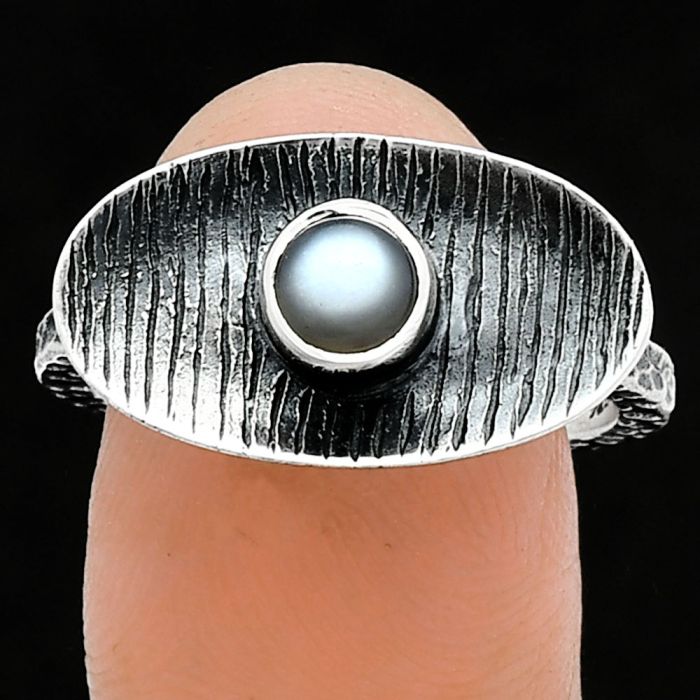 Gray Moonstone Ring size-8.5 SDR244260 R-1573, 5x5 mm