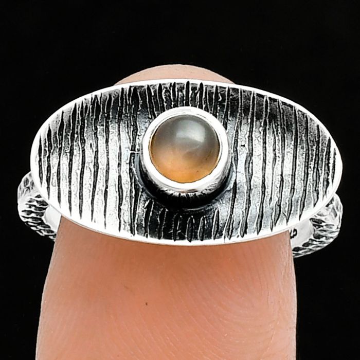 Peach Moonstone Ring size-8 SDR244263 R-1573, 5x5 mm