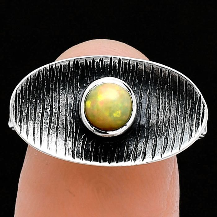 Ethiopian Opal Ring size-7 SDR244282 R-1573, 5x5 mm