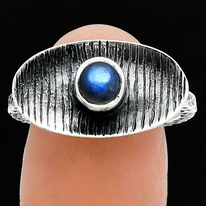 Blue Fire Labradorite Ring size-8.5 SDR244293 R-1573, 5x5 mm